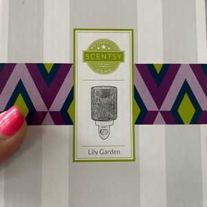Scentsy lily garden wall warmer